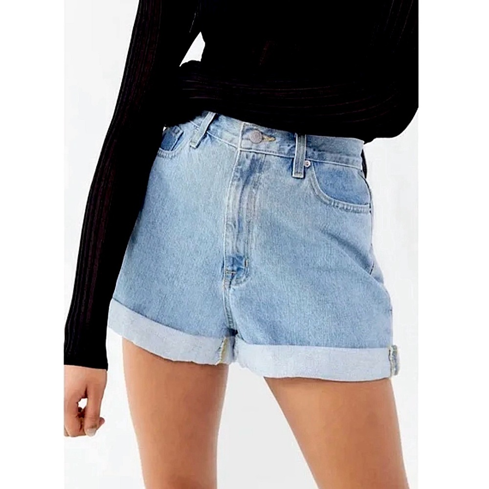 BDG / URBAN OUTFITTERS - High Rise Mom Denim Shorts (Size 27)